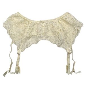 Crème Victorias Secret Garter Belt - size Women’s M/L